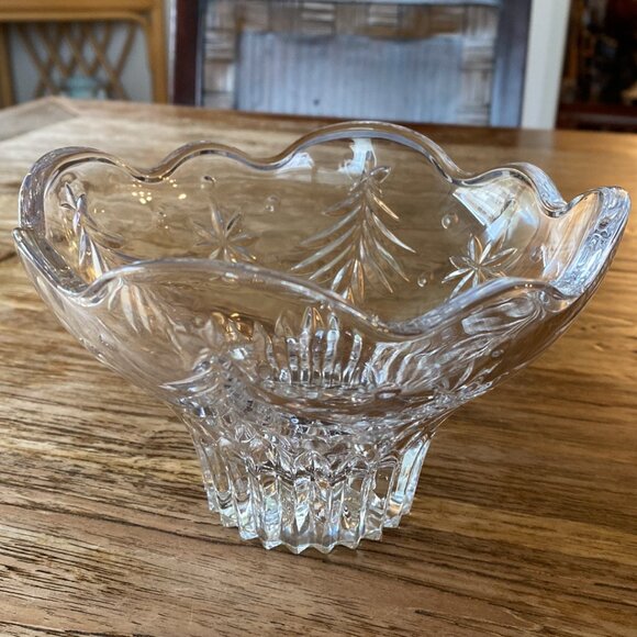 Holiday Glass Bowl w/ Trees & Stars - Picture 3 of 8